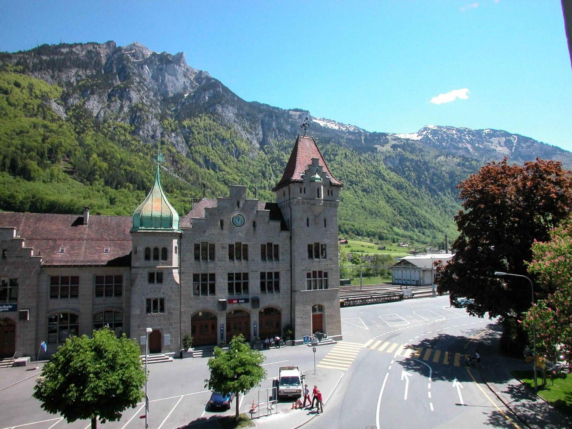 Hotel Post Glarnerhof Glarus Extérieur photo