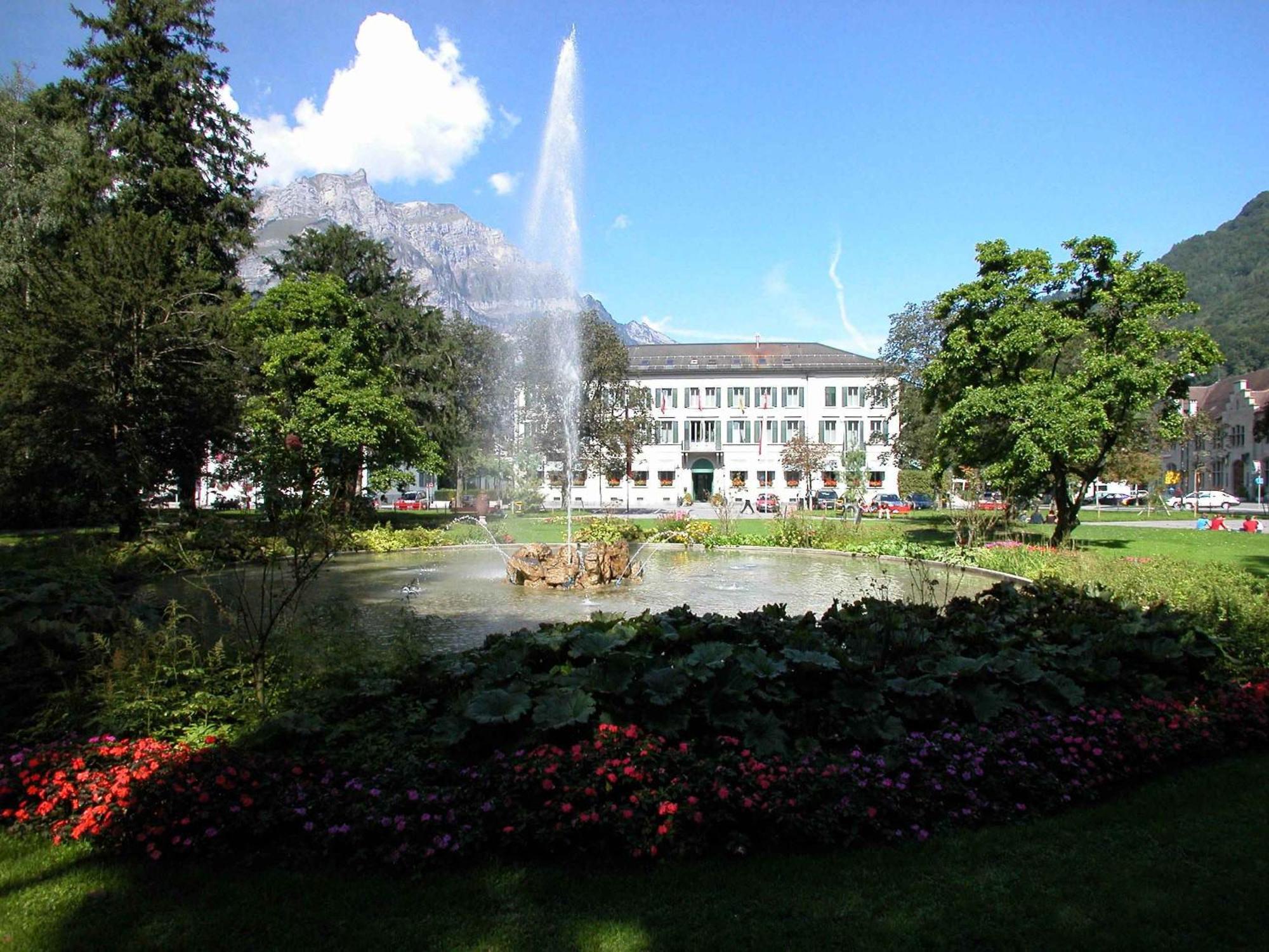 Hotel Post Glarnerhof Glarus Extérieur photo