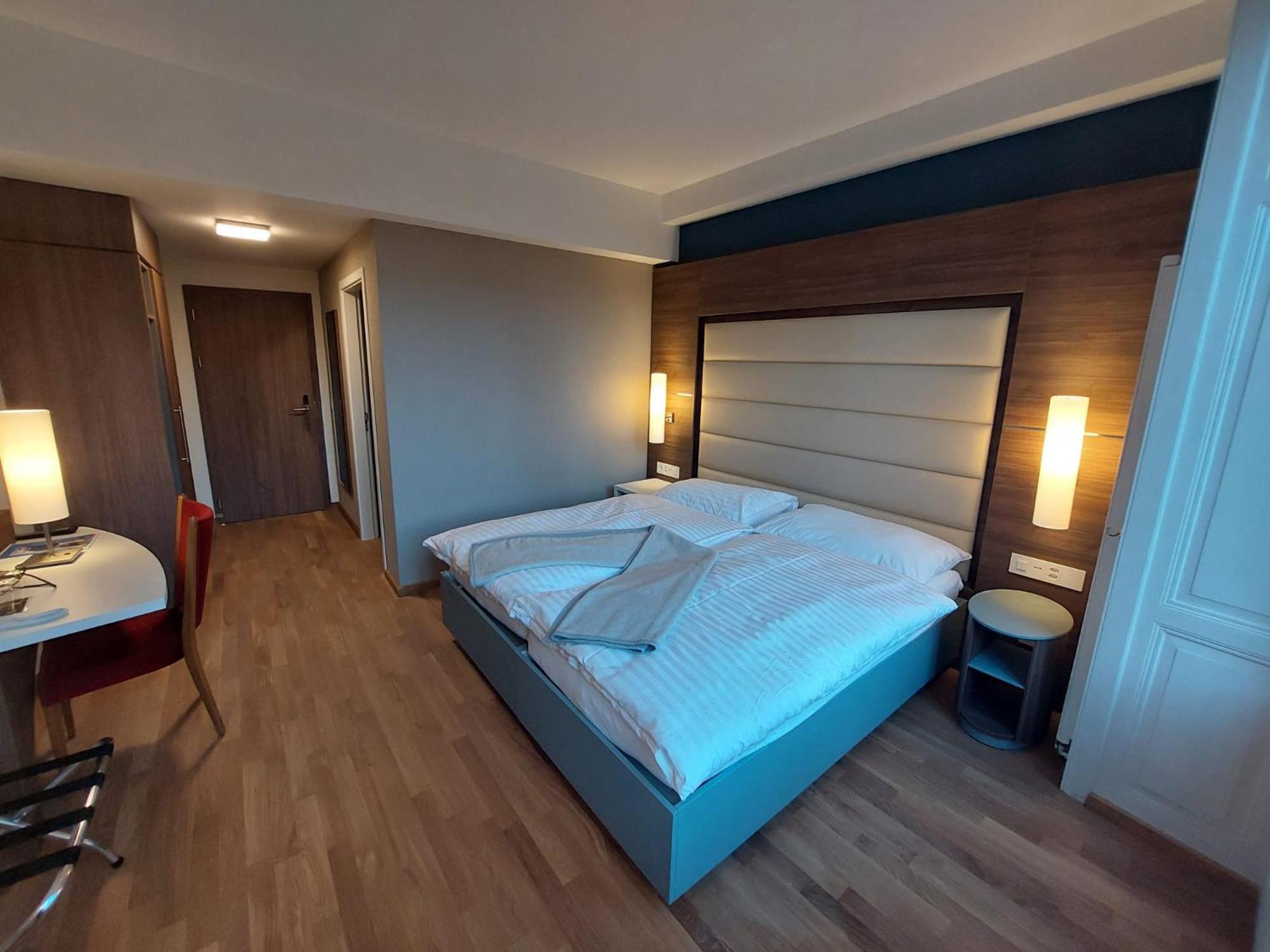 Hotel Post Glarnerhof Glarus Extérieur photo